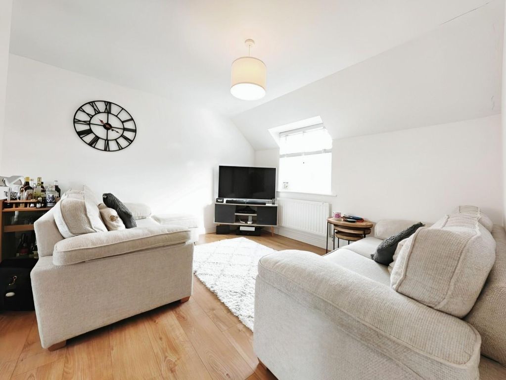 Property photo 2 of 8 7Bc2Fd6E-1c539789-75Dd-4cc1-90Dd-Dea90355E2Ae.Jpg