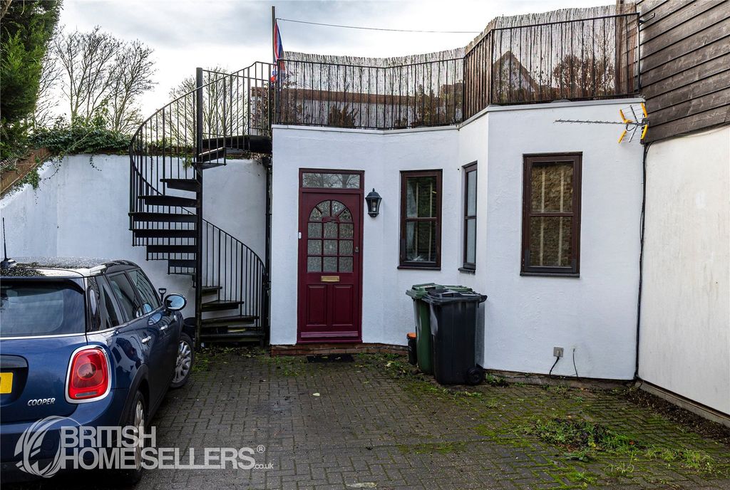 Property photo 1 of 12 Picture No. 19