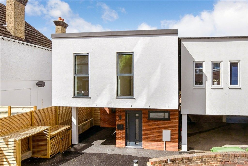 Property photo 1 of 12 External (Web)