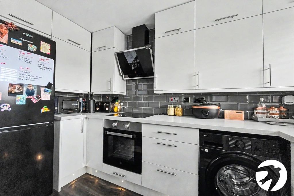 Property photo 2 of 15 Picture No. 22