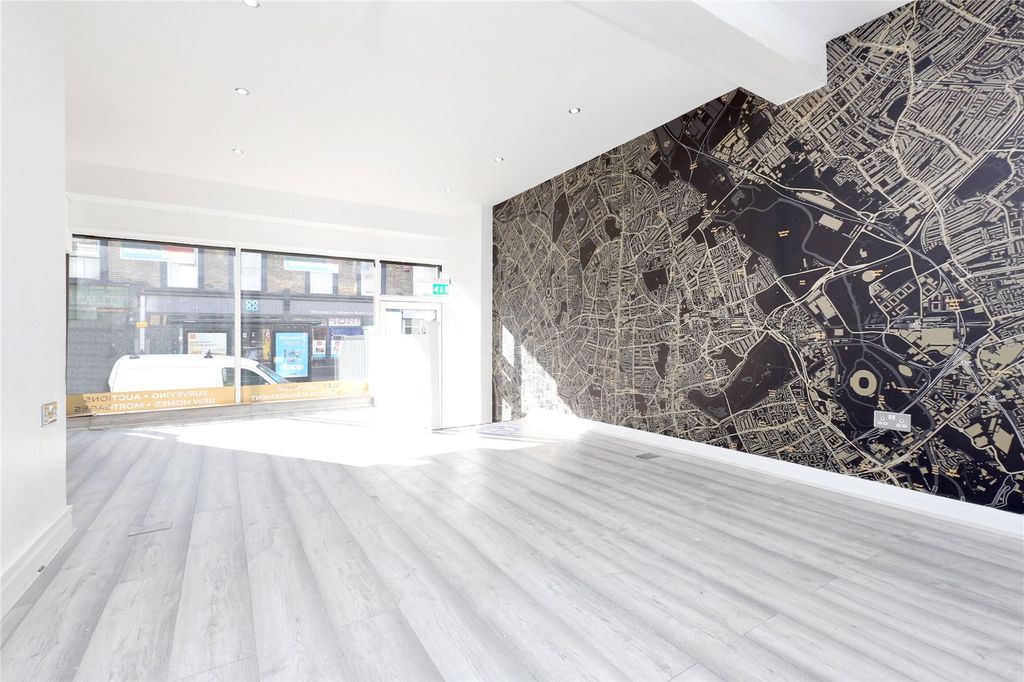 Property photo 2 of 6 Shop Floor