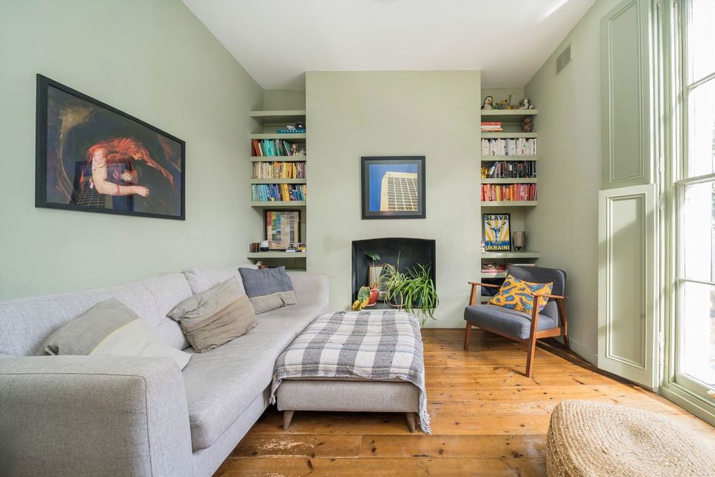 Property photo 2 of 11