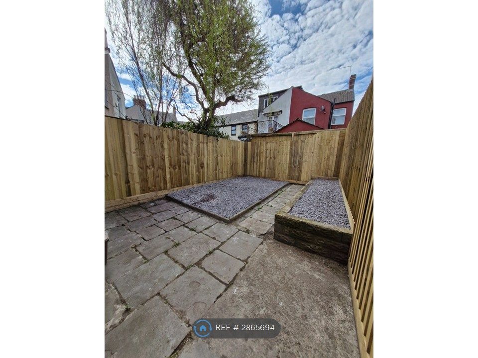 Property photo 2 of 10