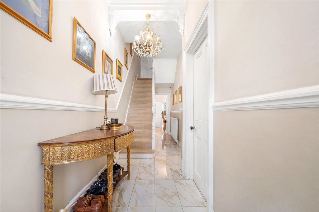 Property photo 2 of 15 Hallway