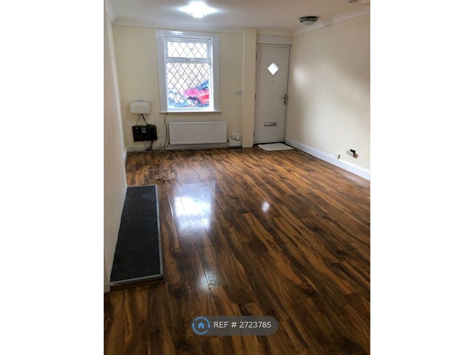 Property photo 3 of 15 Living Room