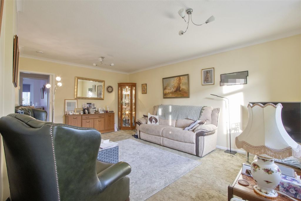 Property photo 2 of 12 Living Room