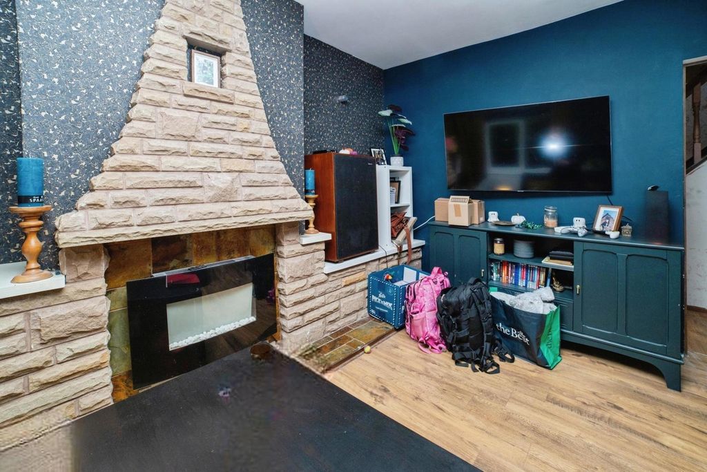 Property photo 3 of 15 Pbox-Img.Jpg