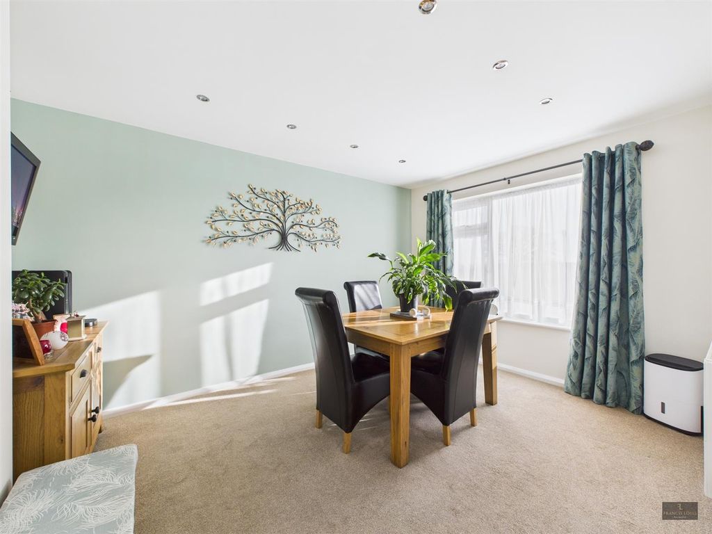 Property photo 3 of 20 Cam02887G0-Pr0568-Still004.Jpg