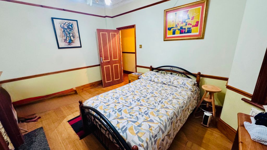 Property photo 1 of 2
