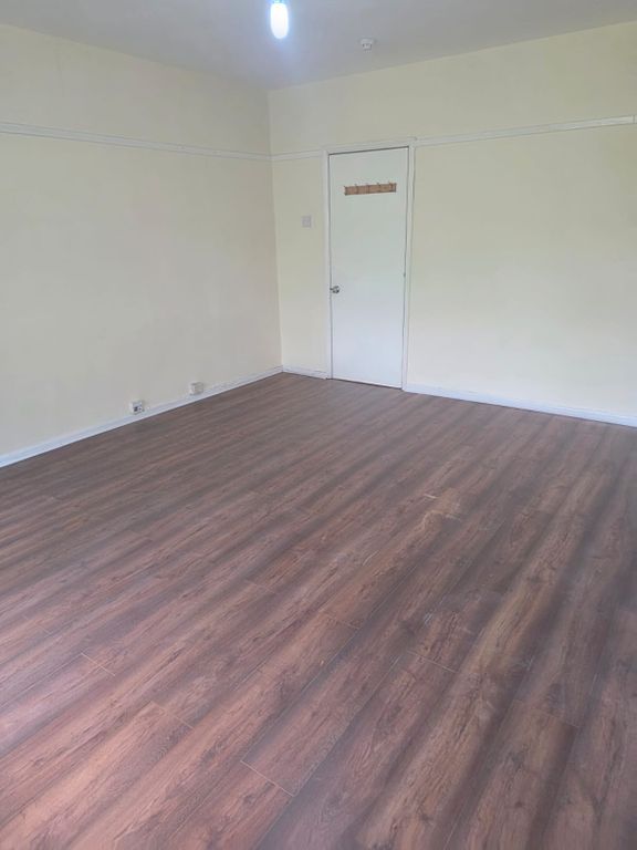 Property photo 2 of 13 Bedroom