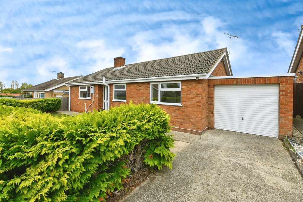 Property photo 1 of 17