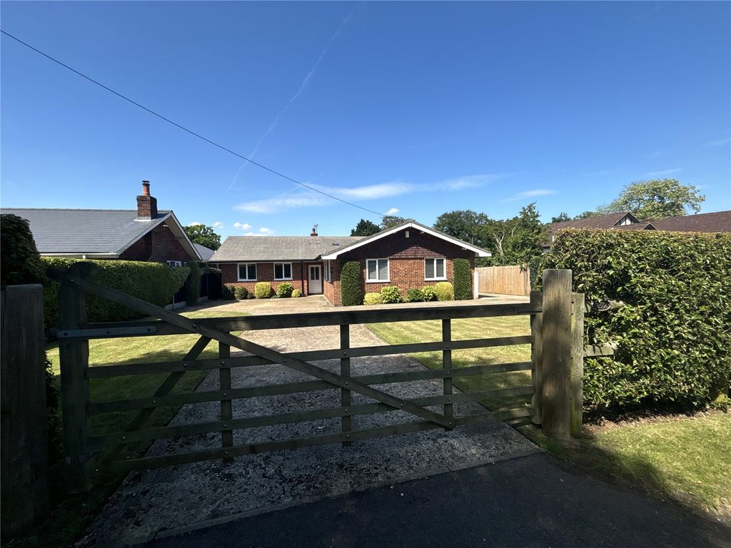 Property photo 2 of 33 Picture No. 52