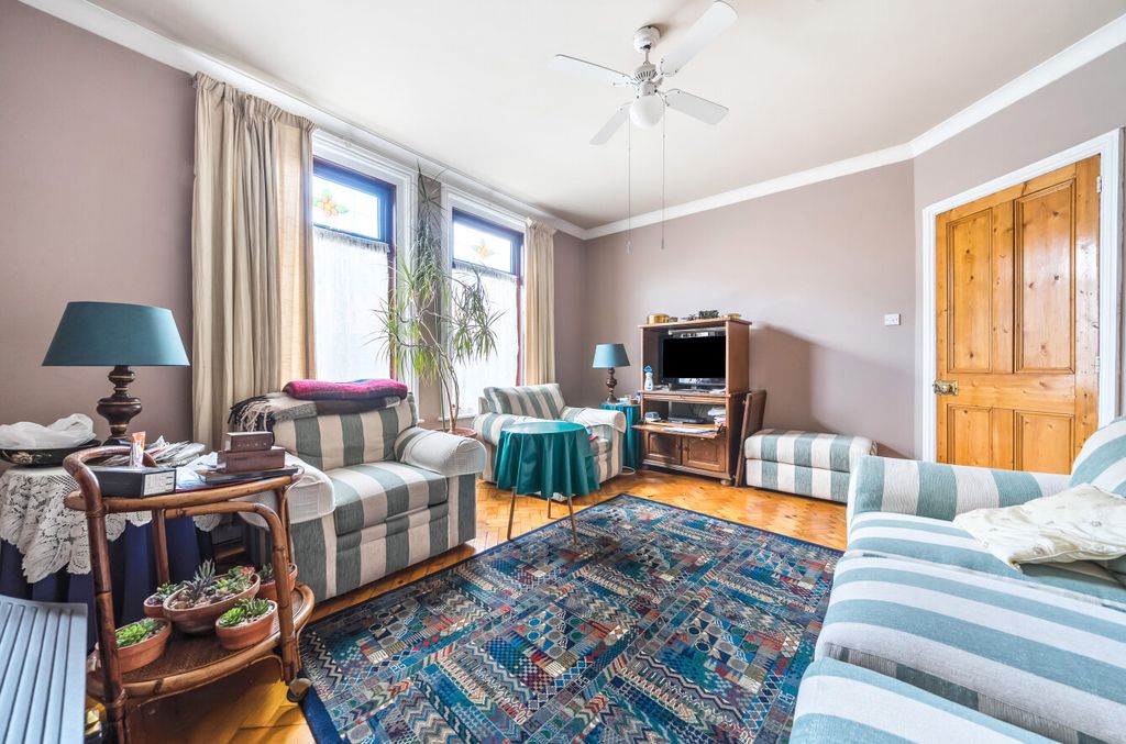 Property photo 3 of 12 1331220-16-68920F...