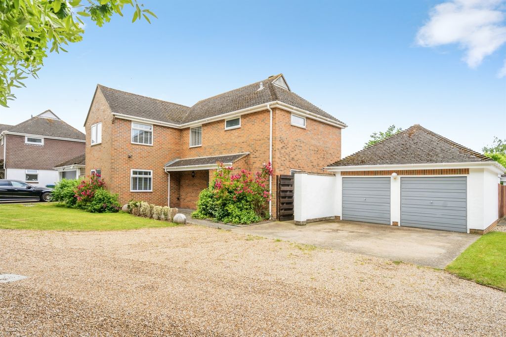 Property photo 1 of 18