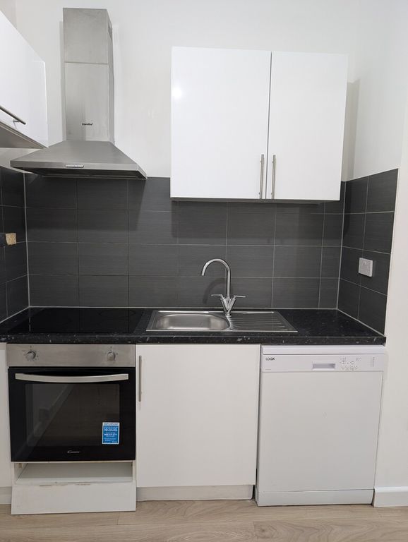 Property photo 3 of 9 1000398333.Jpg