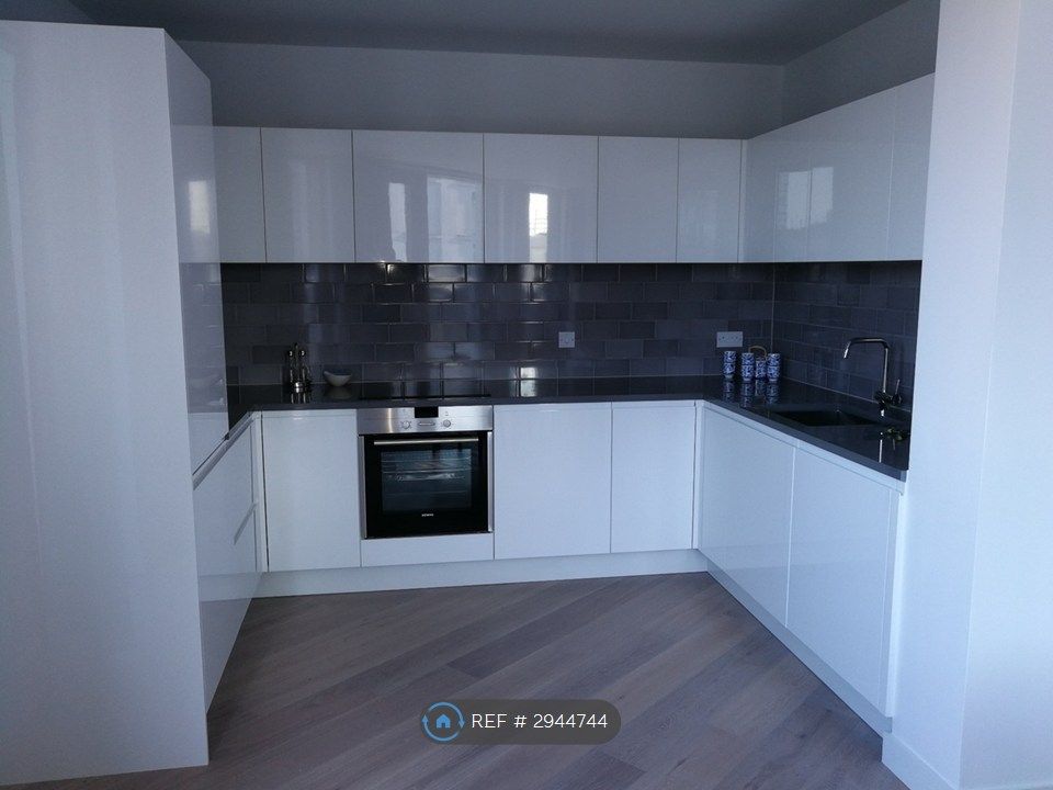 Property photo 2 of 17 Kitchen