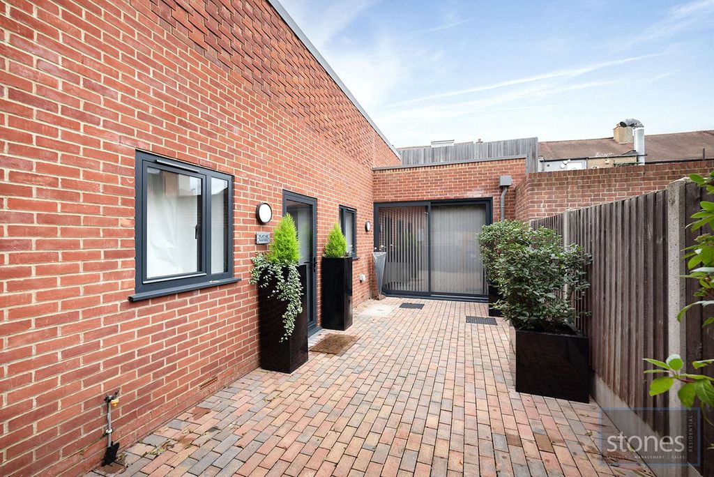 Property photo 2 of 14 Picture No. 02