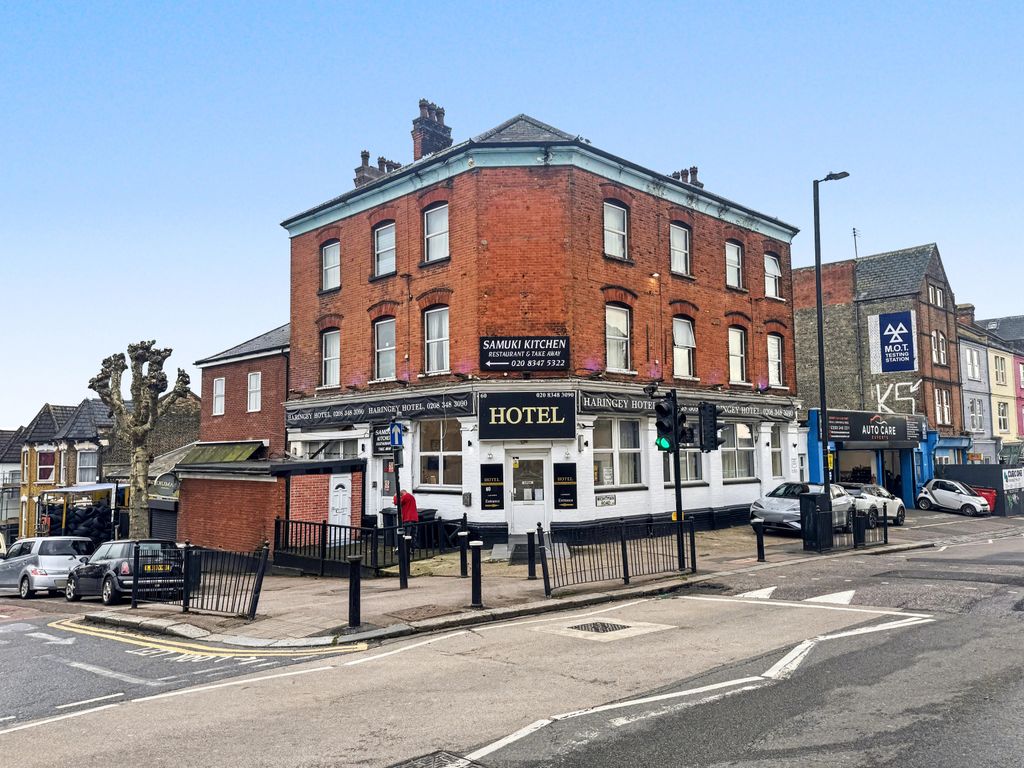 Property photo 1 of 20