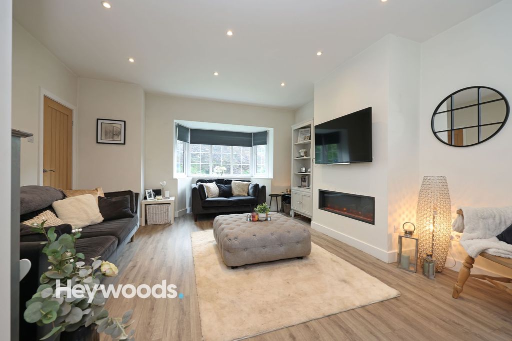 Property photo 2 of 41