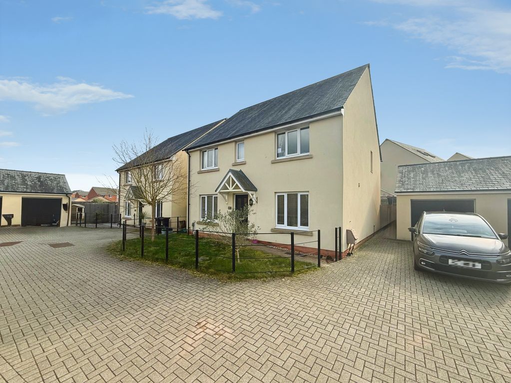 Property photo 1 of 20 Front