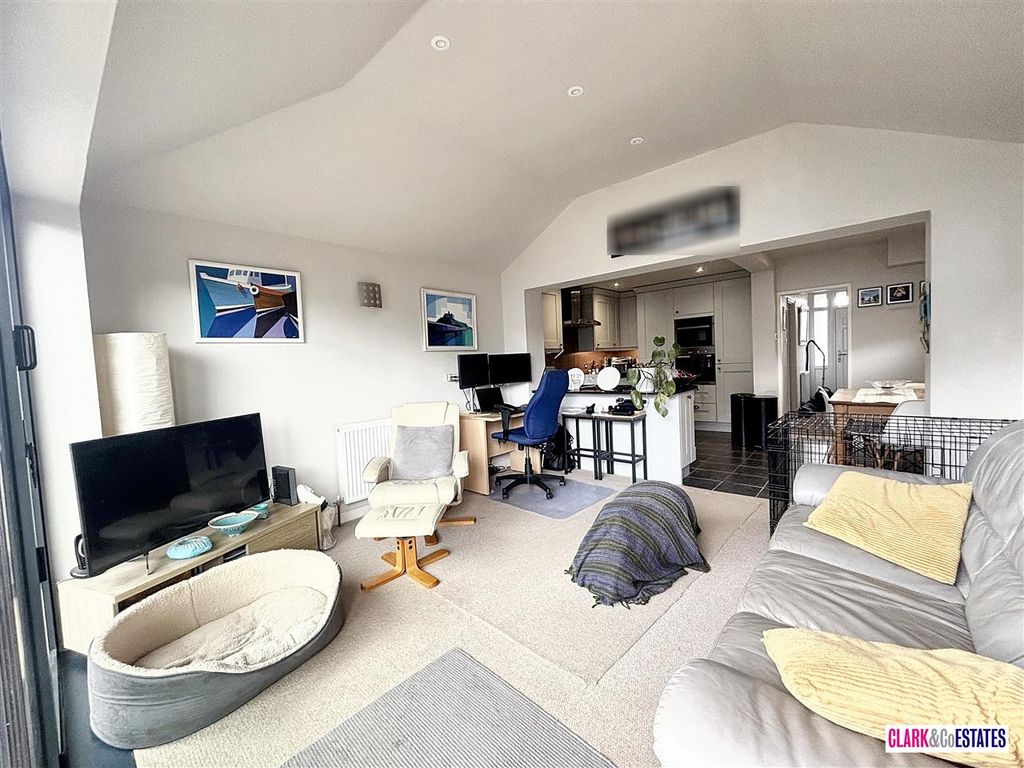 Property photo 2 of 12 Open Plan Kitchen/Dining