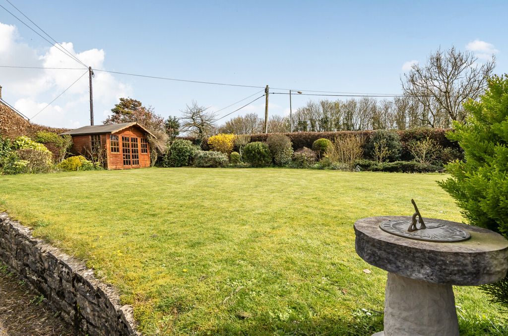 Property photo 2 of 13 Picture 2