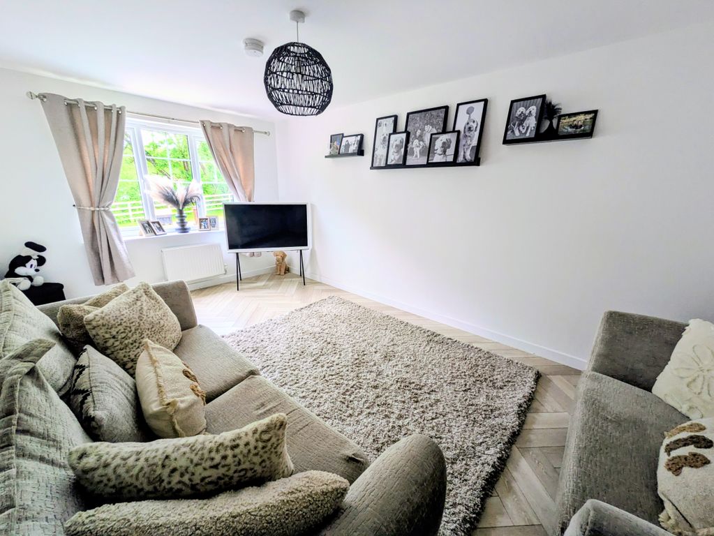 Property photo 2 of 25 1000043444
