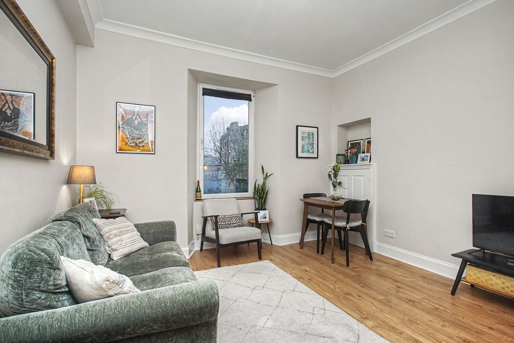 Property photo 2 of 12 4818112