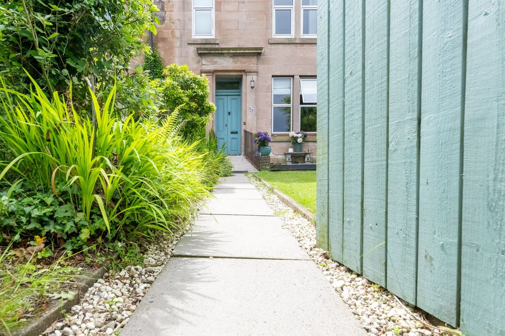Property photo 1 of 28