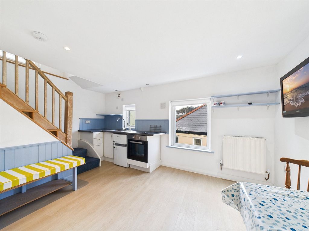 Property photo 3 of 15 Picture No. 12