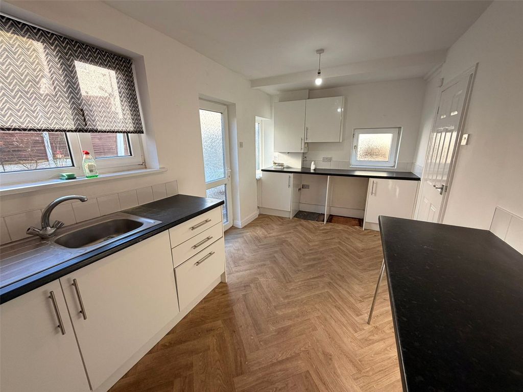 Property photo 3 of 12 Picture No. 15