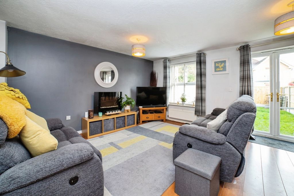 Property photo 2 of 17 Photo