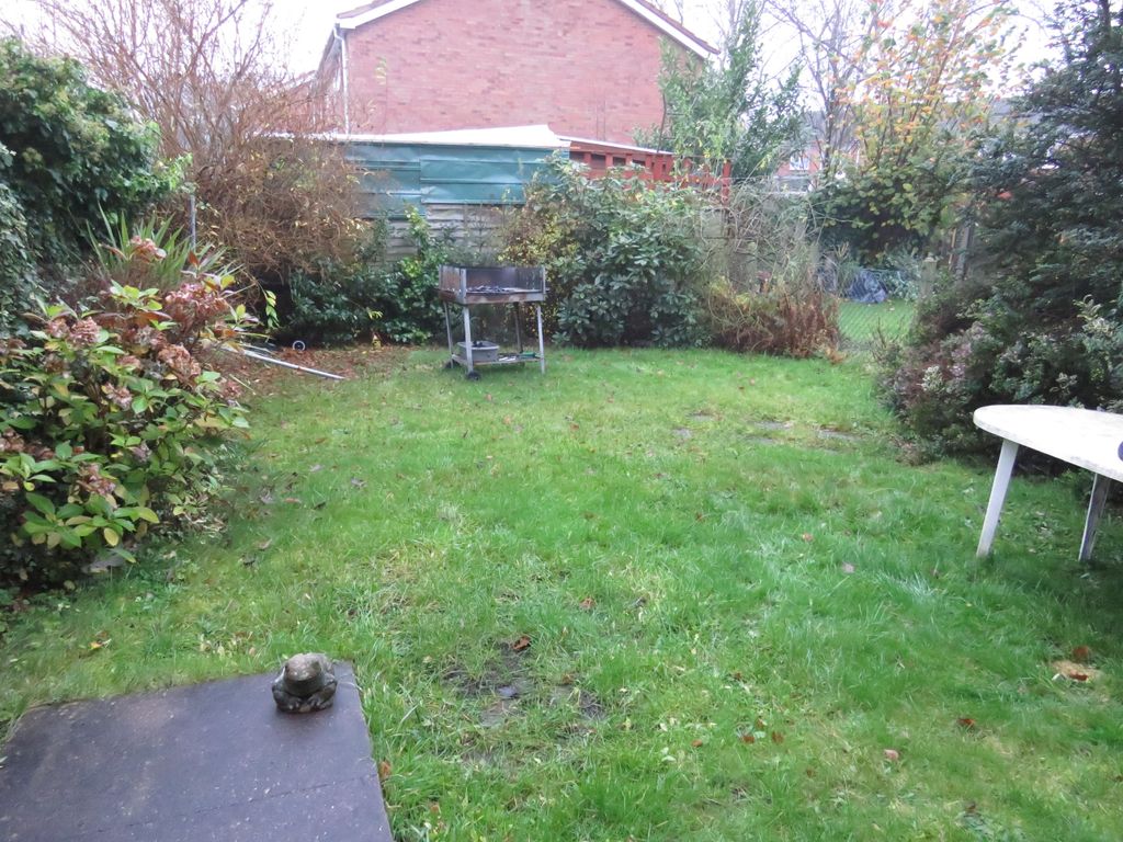 Property photo 2 of 9 Garden