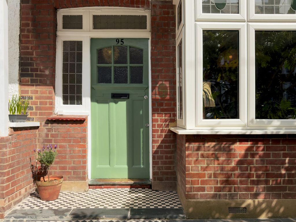 Property photo 1 of 20