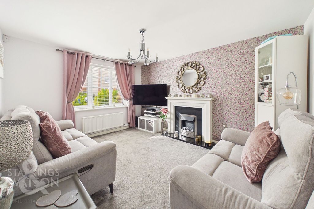 Property photo 2 of 30