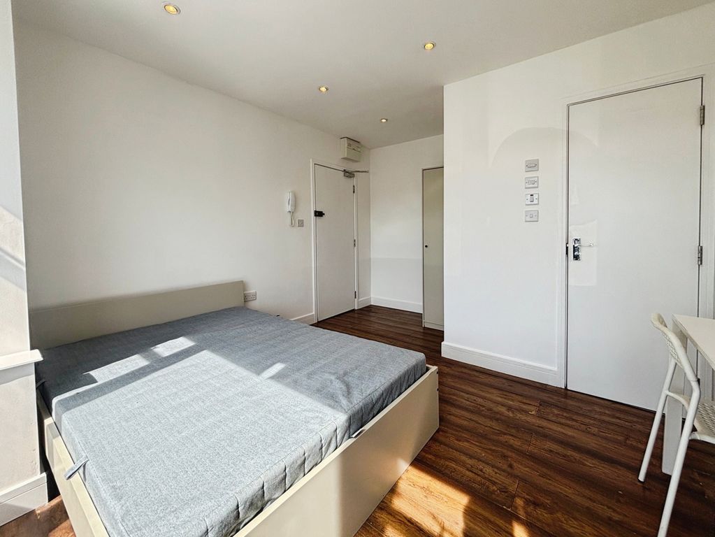Property photo 2 of 3 Pbox-Img.Jpg
