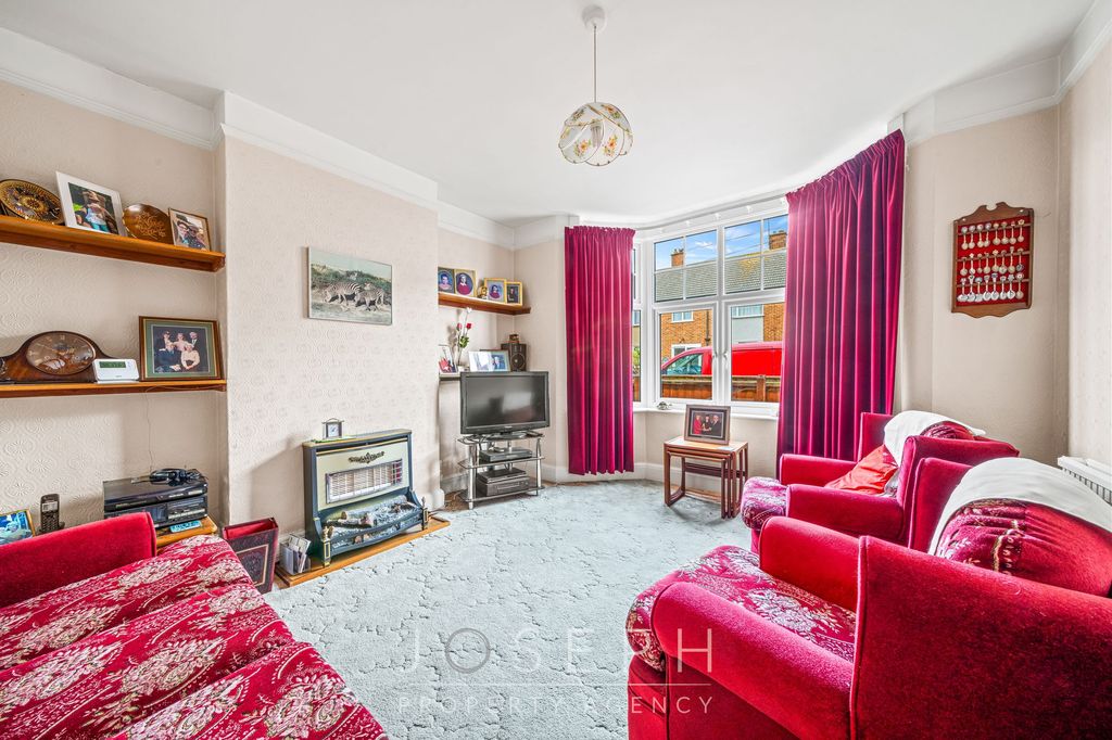 Property photo 2 of 15
