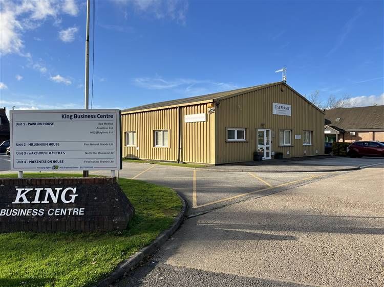 Property photo 1 of 8