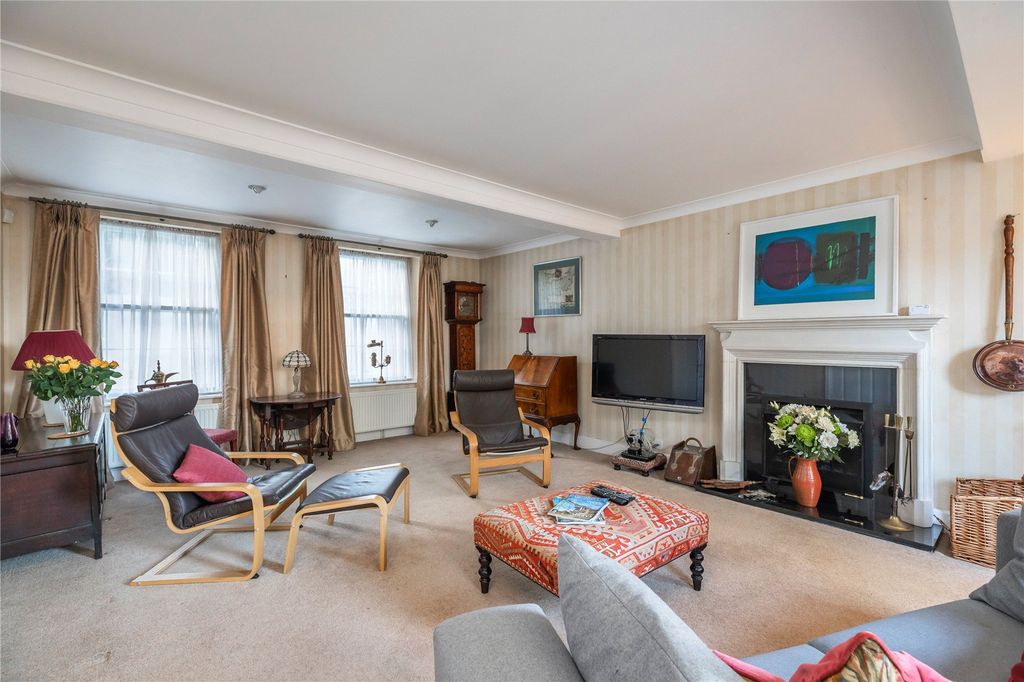 Property photo 3 of 13 Living Room