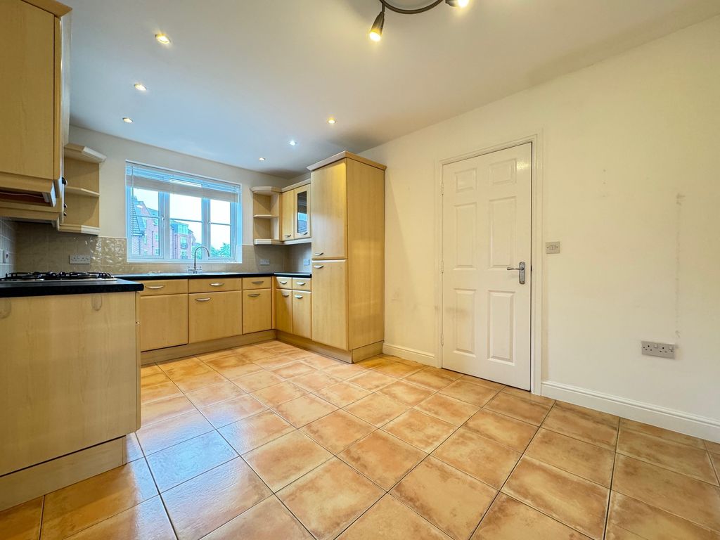 Property photo 3 of 15 3