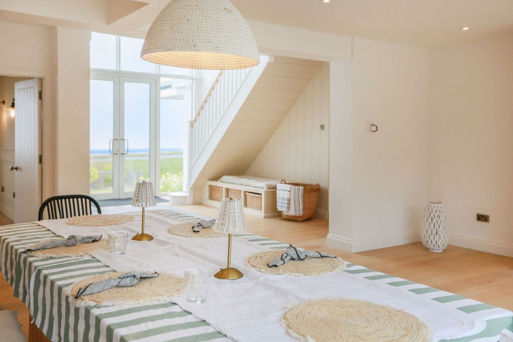 Property photo 3 of 30