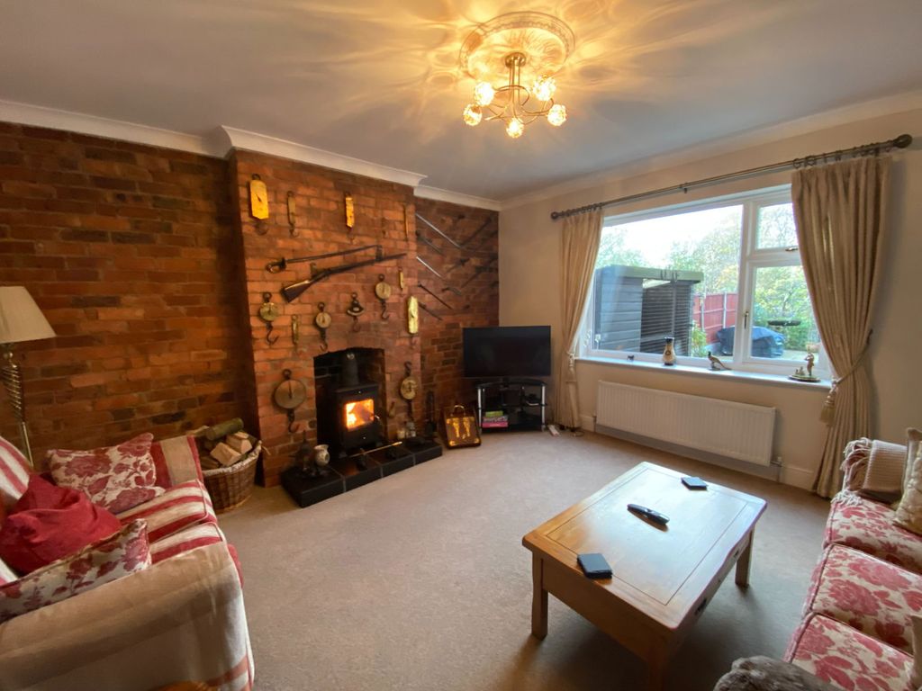 Property photo 3 of 32