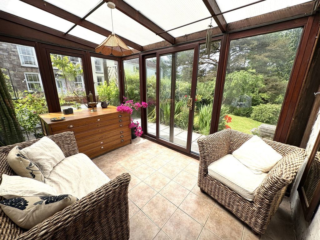 Property photo 2 of 43