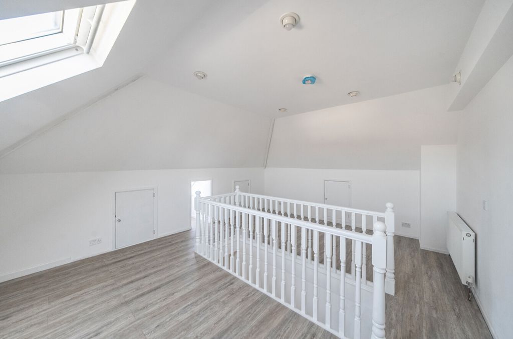 Additional image 5 of 5 bed semi-detached house for saleKellett Road, Upper Shirley, Southampton, Hampshire SO15