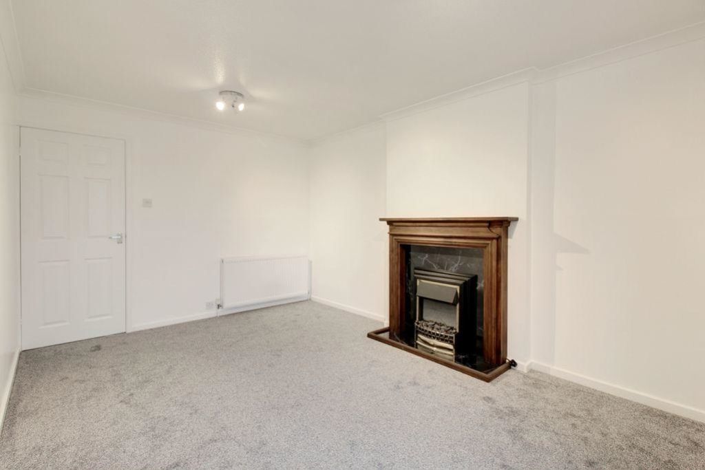 Property photo 3 of 9 Living Room