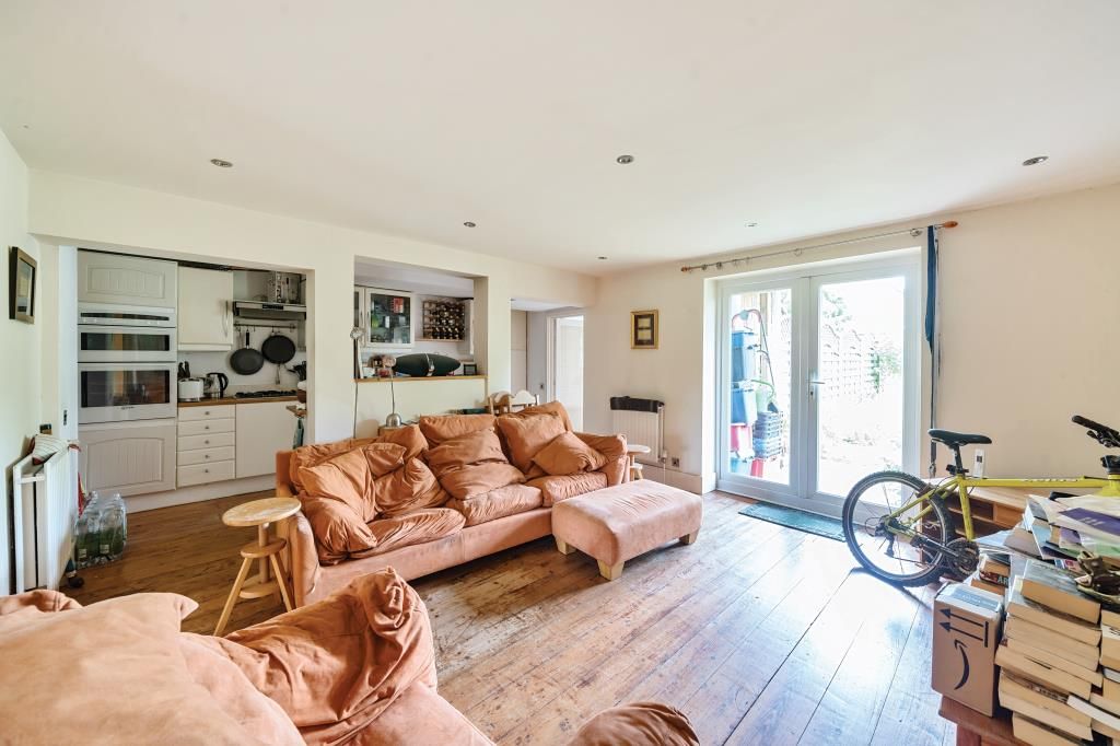 Property photo 2 of 10 Living Room