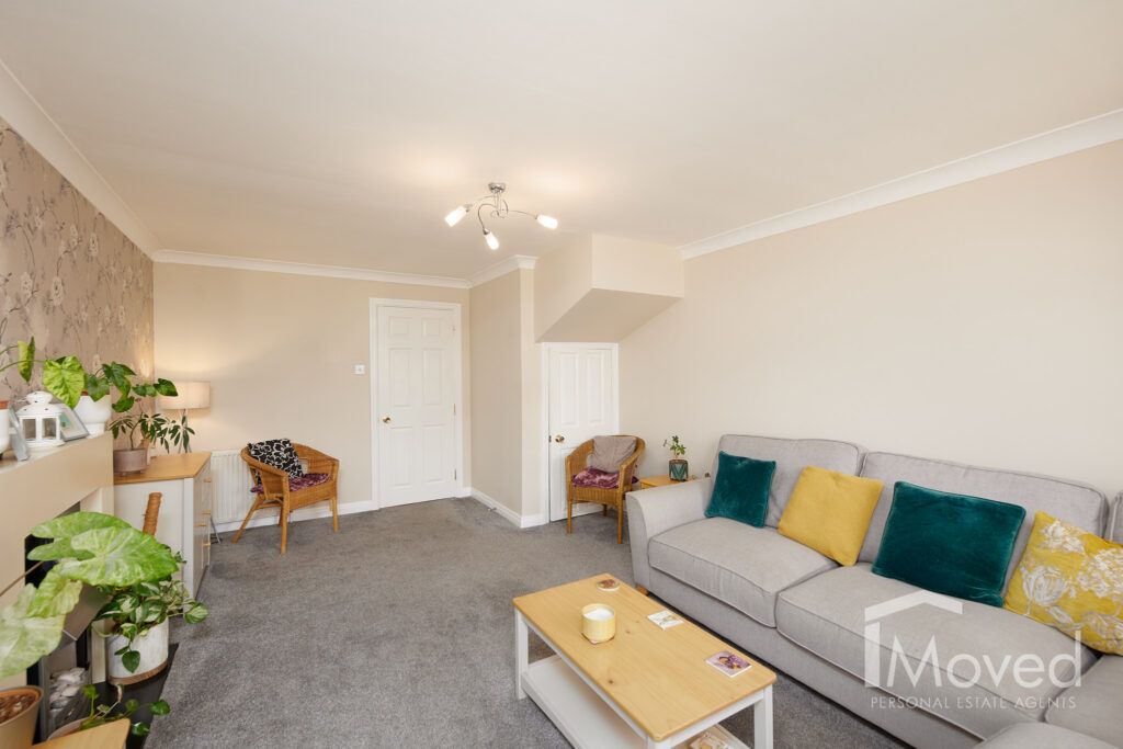 Property photo 3 of 19 _6__6699_Lounge