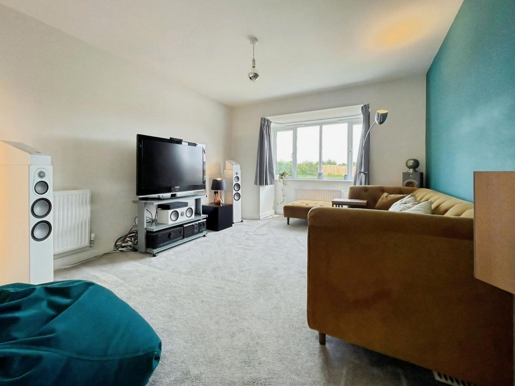 Property photo 3 of 18 Pbox-Img.Jpg