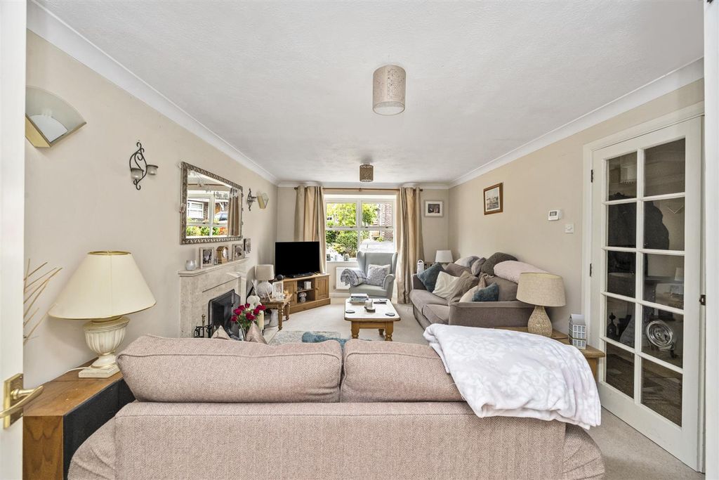 Property photo 3 of 24