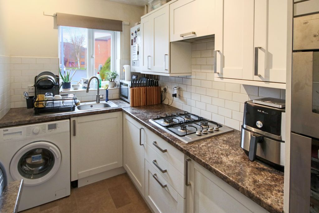 Property photo 2 of 10